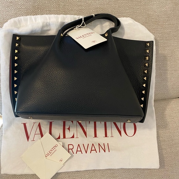 Valentino Garavani Small Rockstud Leather black Tote. - Picture 2 of 16